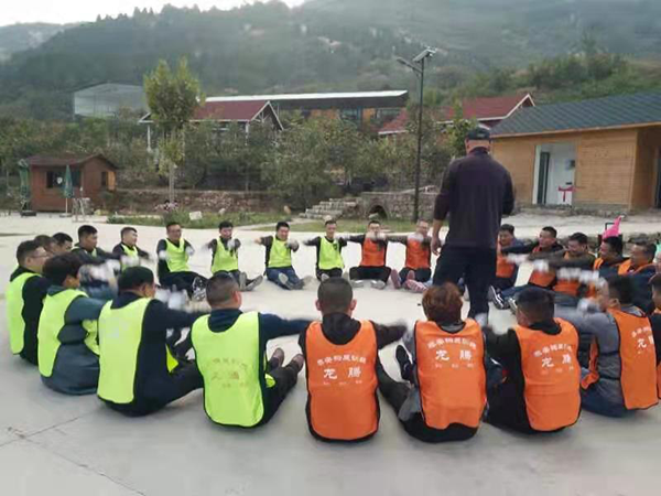 百煉成鋼、眾志成城—匯豐銷(xiāo)售精英國(guó)慶大練兵